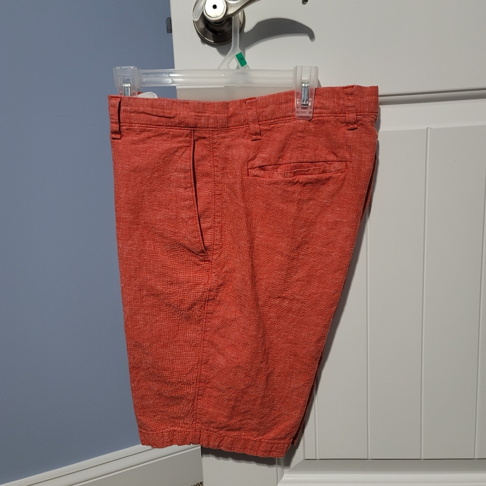Men Banana Republic shorts coral color size 29